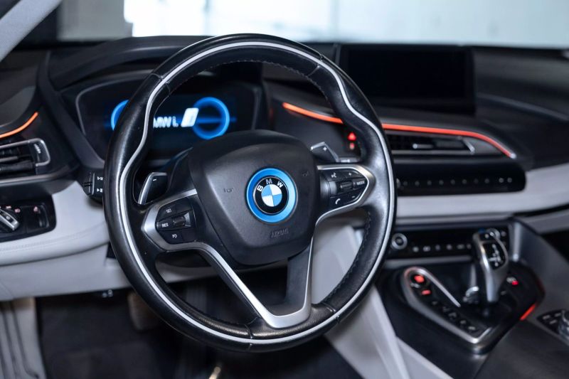 https://imagesdl.dealercenter.net/800/600/202506-d3d603116a814b4f89b66b5dbcbdcbf6.jpg
