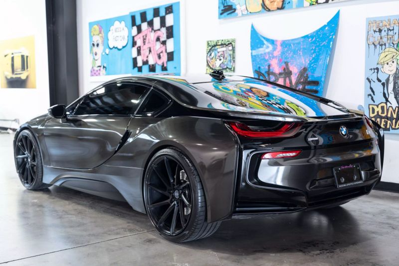 https://imagesdl.dealercenter.net/800/600/202506-d47b3c0e043345b49e761350e0a6be52.jpg