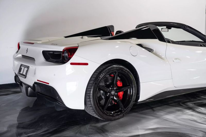 https://imagesdl.dealercenter.net/800/600/202506-d531f29ef0a14cf68b73161e772e3a57.jpg