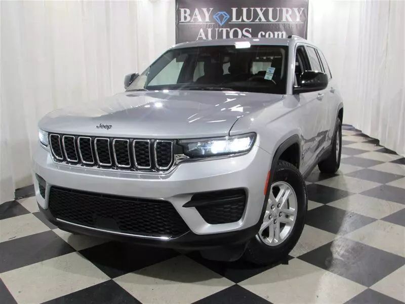 2023 Jeep Grand Cherokee Laredo