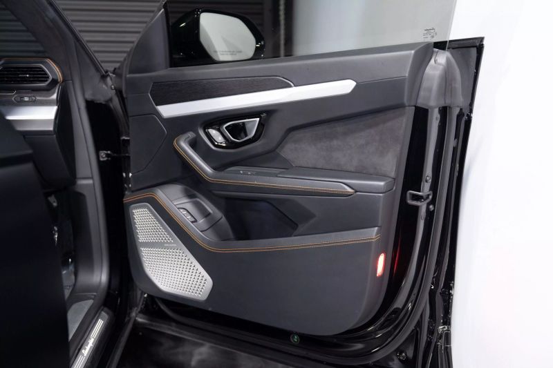 https://imagesdl.dealercenter.net/800/600/202506-d9d0c1fdc4b04d87bd92d1c28f58d0e0.jpg