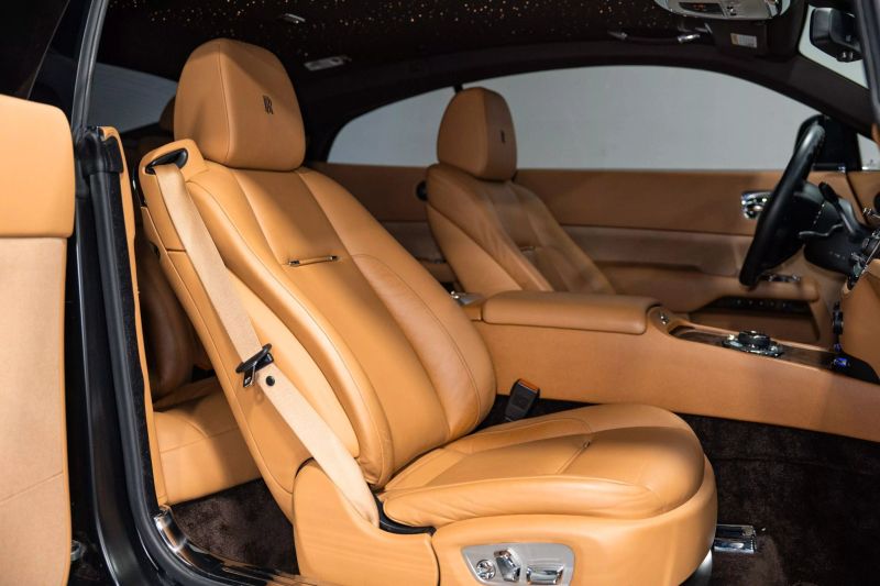 https://imagesdl.dealercenter.net/800/600/202506-dfe78c86ca9d4a3a9bb0428224861c46.jpg