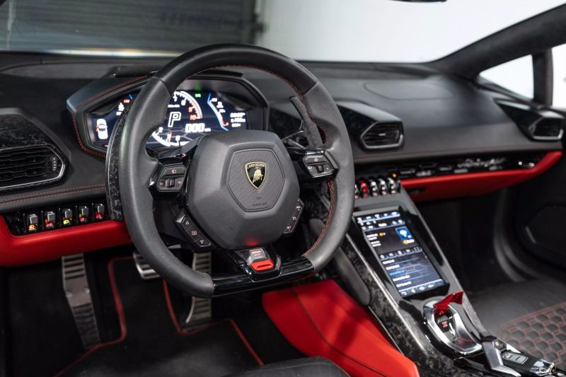 https://imagesdl.dealercenter.net/800/600/202506-e1f5dd3cba744d1fba6601c77390c094.jpg