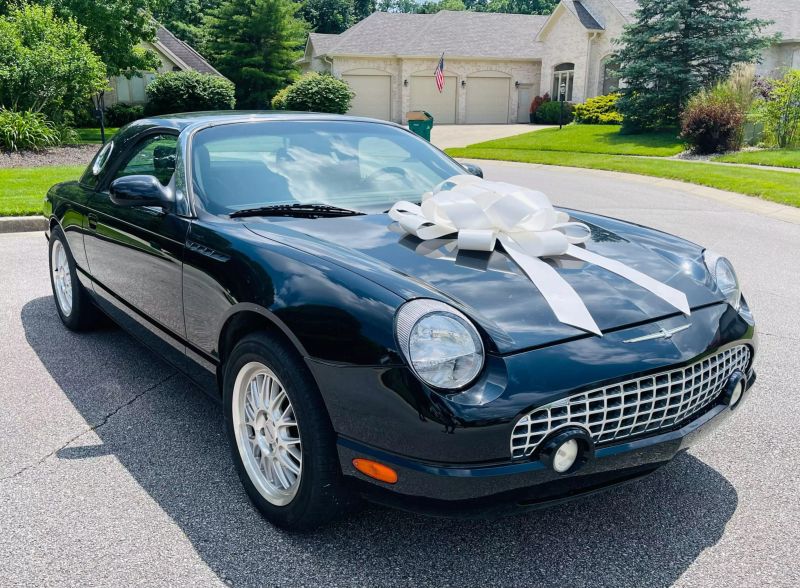 2002 Ford Thunderbird Deluxe