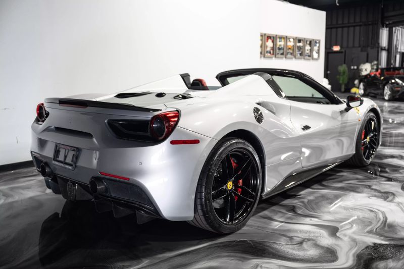 https://imagesdl.dealercenter.net/800/600/202506-ea72609479a94263a76aa8ab4d98a99d.jpg