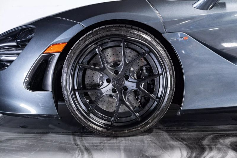 https://imagesdl.dealercenter.net/800/600/202506-eb3b69b3f33c4ba0b5e53d4ac1da1f5c.jpg