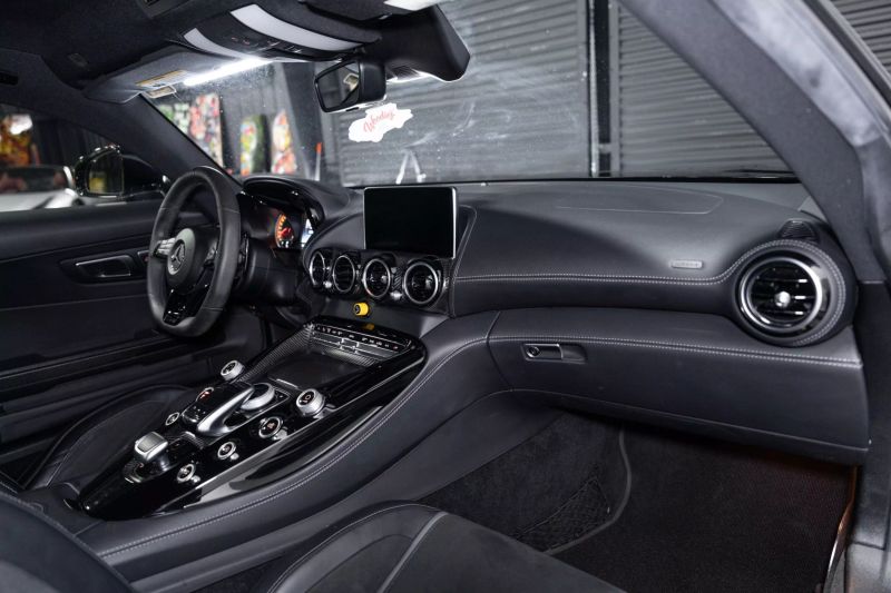 https://imagesdl.dealercenter.net/800/600/202506-ebc8a2c32db04bfe8f611ed18b258cfc.jpg