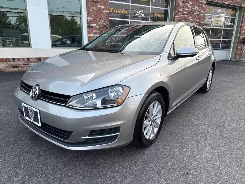 2016 Volkswagen Golf TSI S