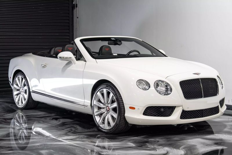 https://imagesdl.dealercenter.net/800/600/202506-f08b501e9e7845a384d89cd620f13965.jpg