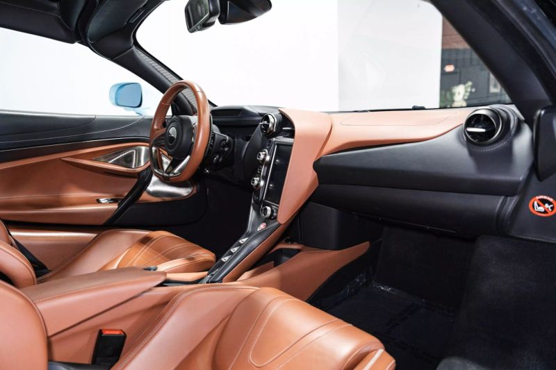 https://imagesdl.dealercenter.net/800/600/202506-f474cb91796746428f50473efee5e068.jpg