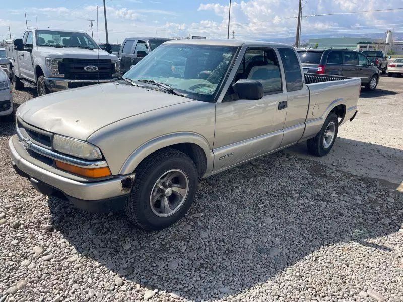 1999 Chevrolet S-10 Base