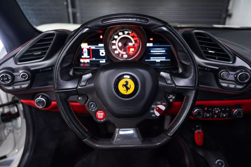 https://imagesdl.dealercenter.net/800/600/202506-f85b95ef291547f29f40d72bd502719c.jpg