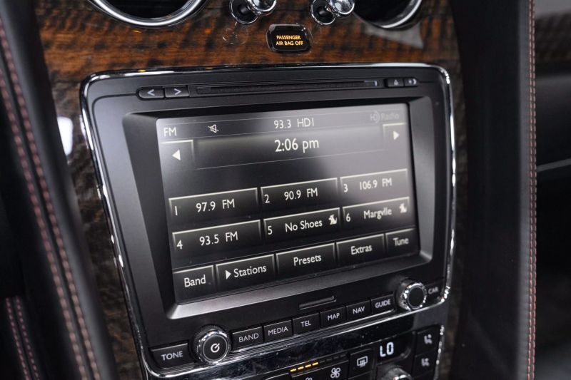 https://imagesdl.dealercenter.net/800/600/202506-f957ca85be004b53bacc2a7b0e814128.jpg