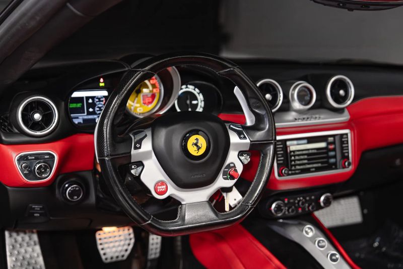https://imagesdl.dealercenter.net/800/600/202506-fc61ad7d10d2416ca0b58f023cfc8d22.jpg