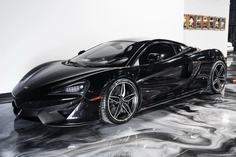 https://imagesdl.dealercenter.net/800/600/202507-028f4fadb616479b9ce6ee2b1834399b.jpg