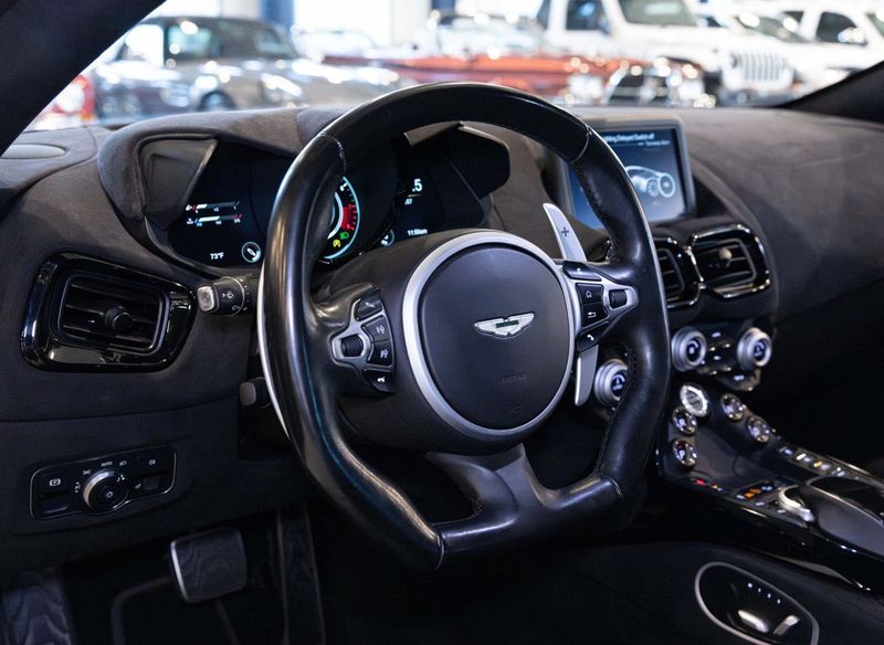 https://imagesdl.dealercenter.net/800/600/202507-0746c7b3d446493e8b28c3575a800796.jpg