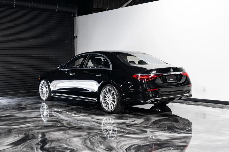 https://imagesdl.dealercenter.net/800/600/202507-07c93b7f661a47ad950aa9b2853f3c3a.jpg