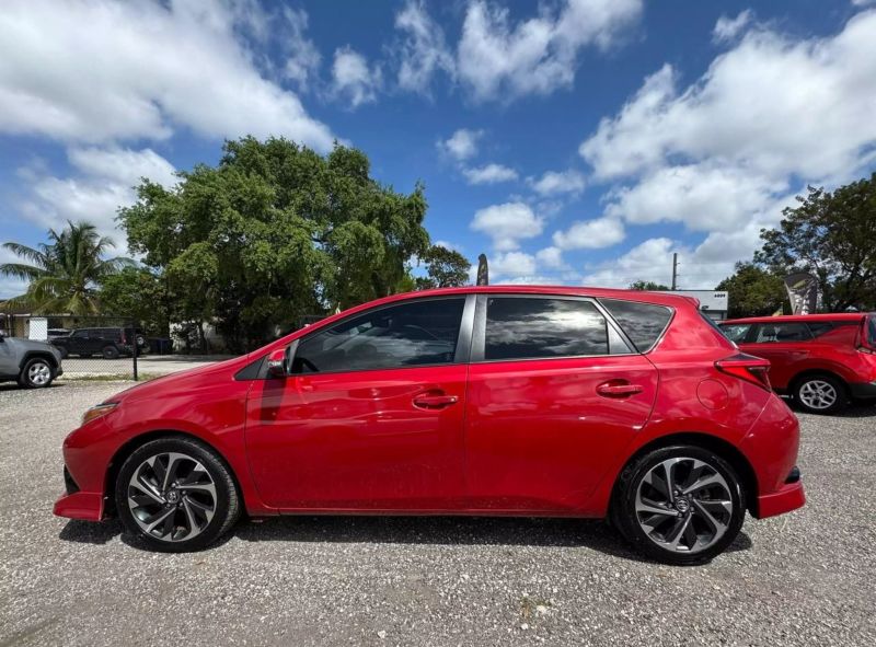 2017 Toyota Corolla  - $13900