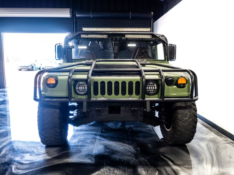https://imagesdl.dealercenter.net/800/600/202507-0d1092b266324d9fb13fc2fd543de8c5.jpg