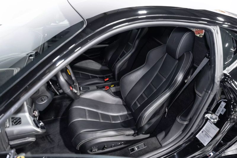 https://imagesdl.dealercenter.net/800/600/202507-18e2b31c277c45a7900f4f5a9e130704.jpg