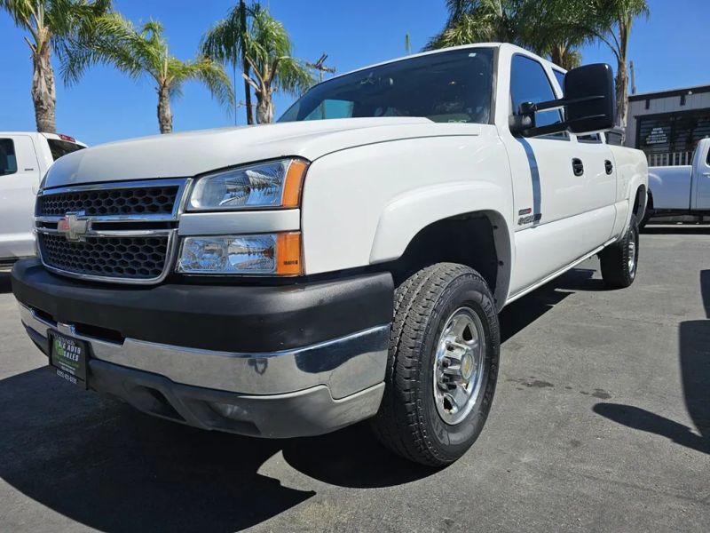 2005 Chevrolet Silverado 2500HD LS