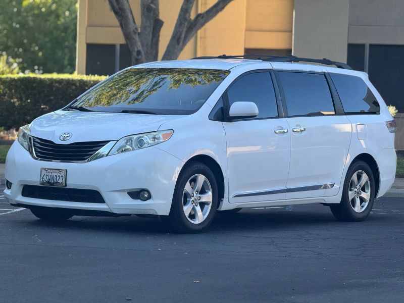 2011 Toyota Sienna LE