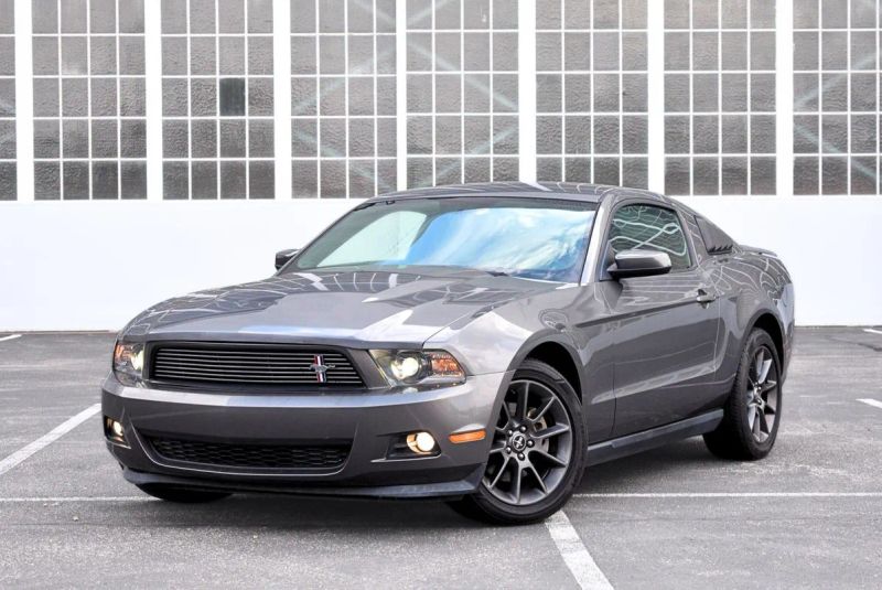 2011 Ford Mustang Premium