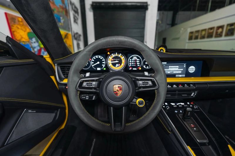 https://imagesdl.dealercenter.net/800/600/202507-25d11d2fda244d45bbef2e1f17efafe0.jpg