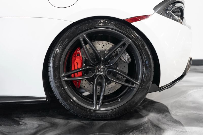 https://imagesdl.dealercenter.net/800/600/202507-2672e9a319ca42359a3a6bc143788d6a.jpg