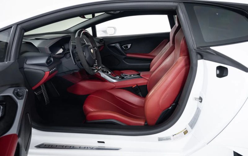 https://imagesdl.dealercenter.net/800/600/202507-2cc741da78bb42158eb005a0cbcd4b9b.jpg