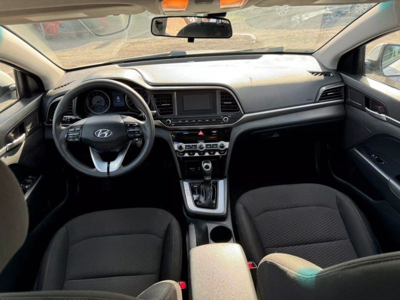2020 Hyundai Elantra  - $15900