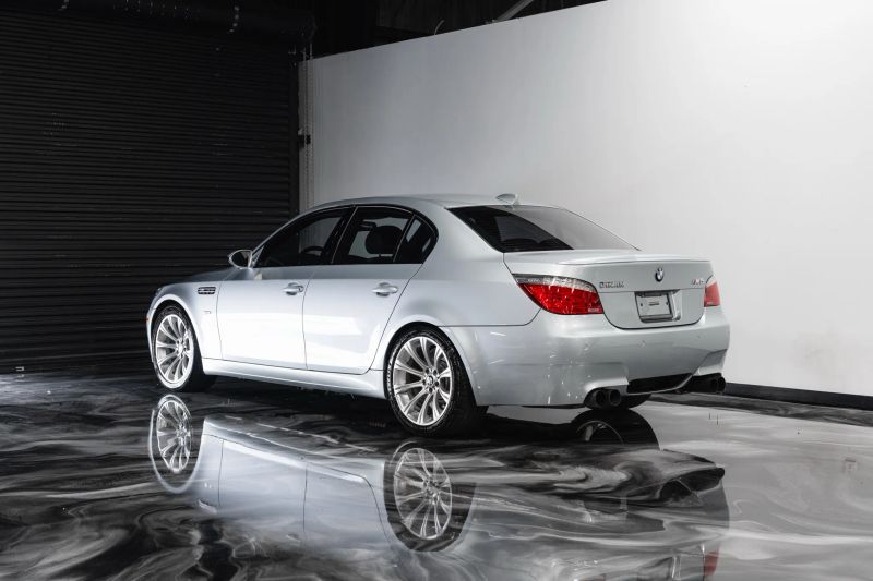 https://imagesdl.dealercenter.net/800/600/202507-303efd31328548e8a32b0c8eee20c6fb.jpg