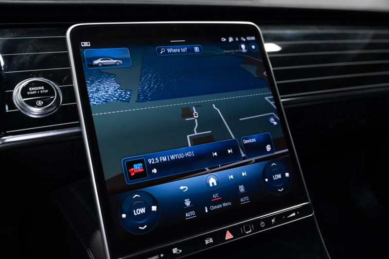 https://imagesdl.dealercenter.net/800/600/202507-37f35880e5944530ac2893f6b6d4d47a.jpg