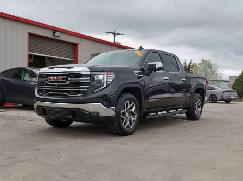 2022 GMC Sierra 1500 SLT