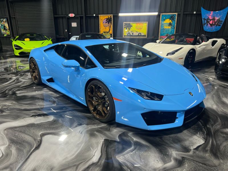 https://imagesdl.dealercenter.net/800/600/202507-482908f6c2084466a8dc4195e214b534.jpg