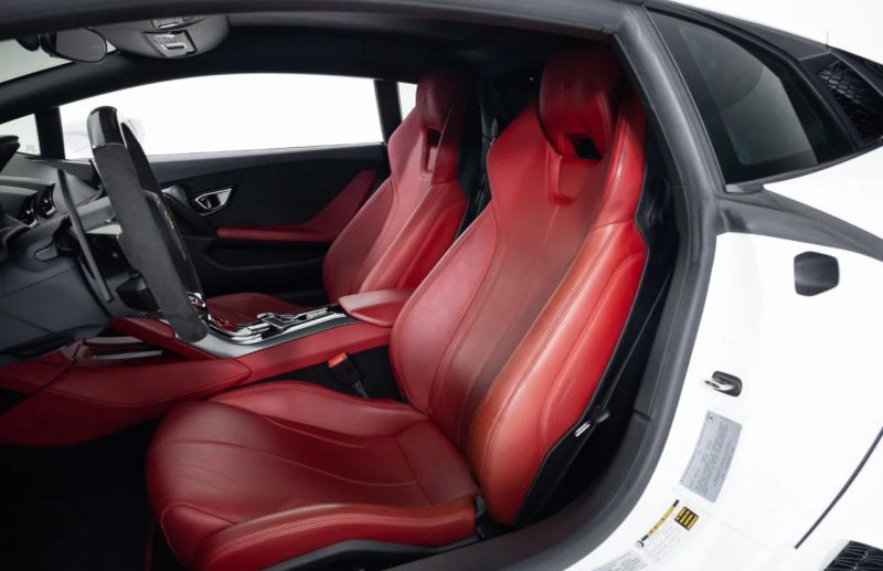 https://imagesdl.dealercenter.net/800/600/202507-4ad57c3a77904b4ca7024c4f684323e3.jpg