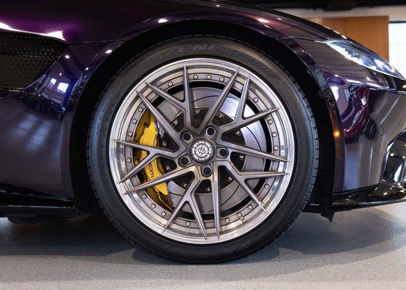https://imagesdl.dealercenter.net/800/600/202507-4fded0838a90486ca933556c09a2d5a7.jpg
