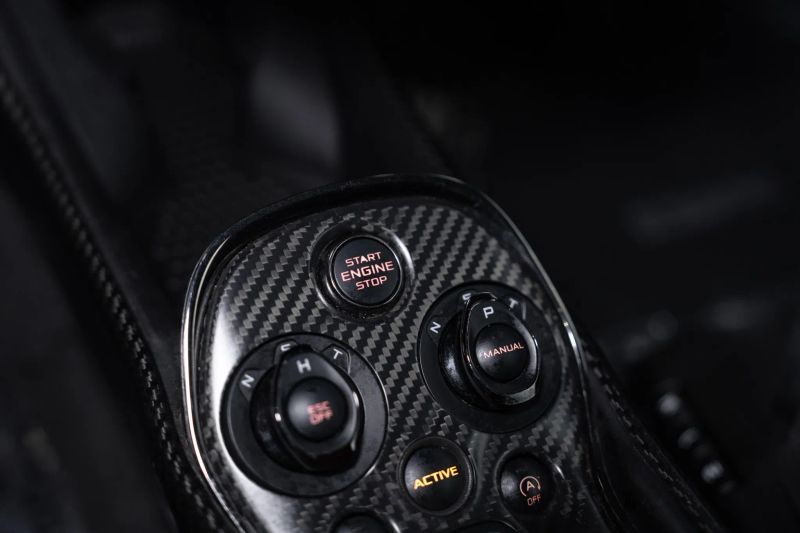https://imagesdl.dealercenter.net/800/600/202507-4ff5f9c502e744feab19705c2a4598b6.jpg