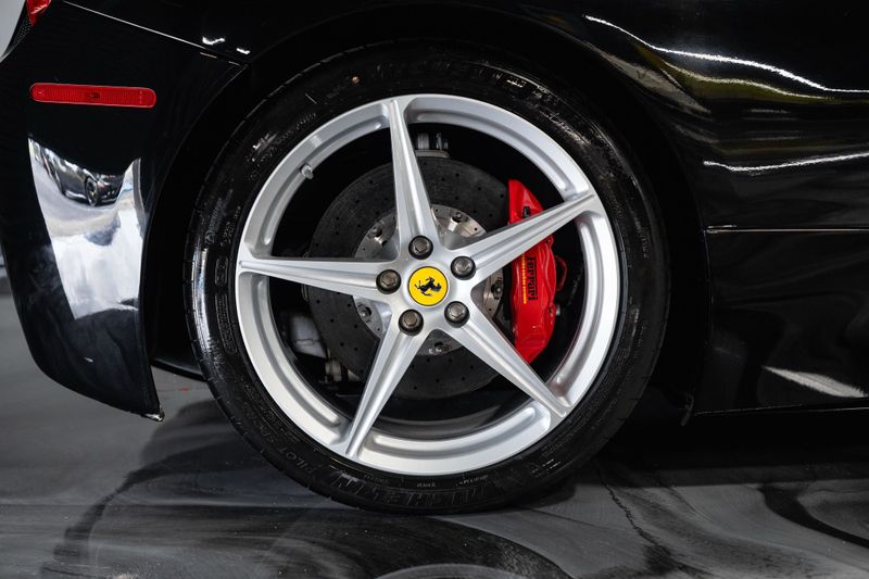 https://imagesdl.dealercenter.net/800/600/202507-540434d35706416ebded85a663457082.jpg