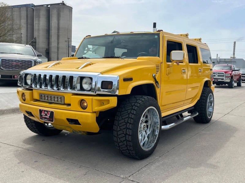 2004 HUMMER H2 Base