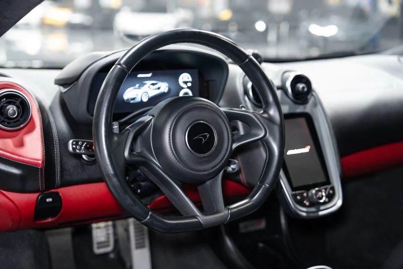 https://imagesdl.dealercenter.net/800/600/202507-5f9de94360f746deb55321a74bd1a968.jpg