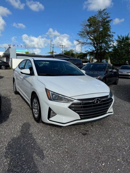 2020 Hyundai Elantra  - $15900