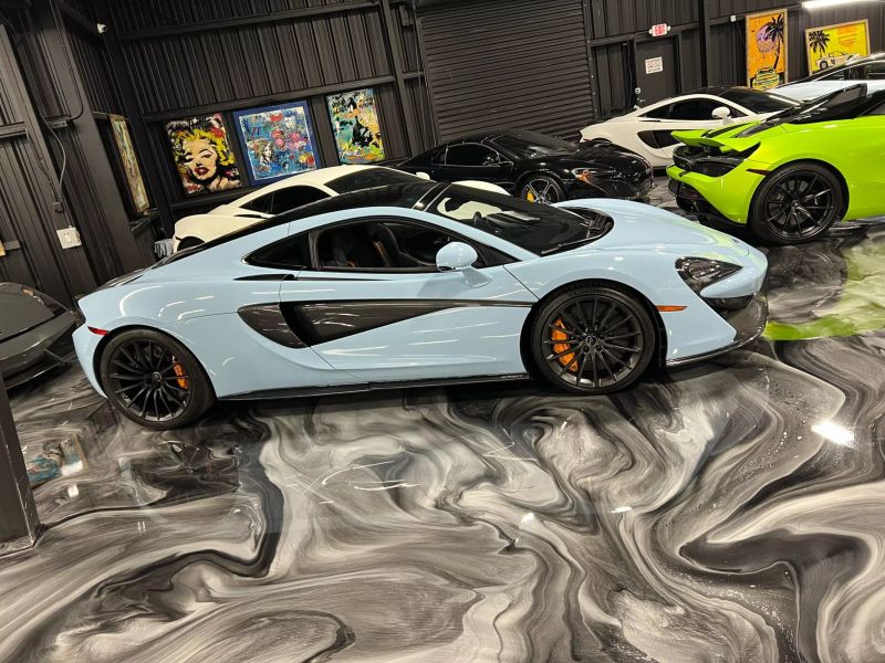 https://imagesdl.dealercenter.net/800/600/202507-6d60a92107394a4694f810ee658411ed.jpg