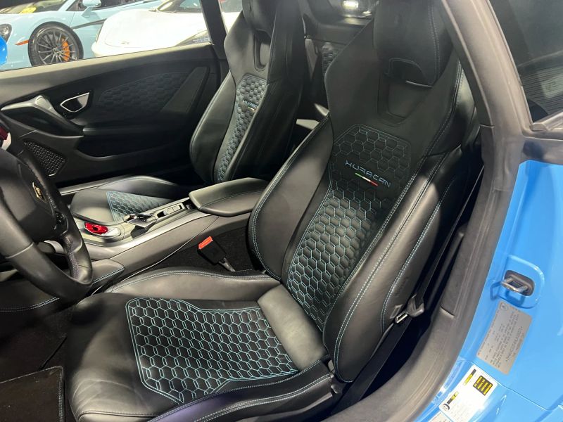 https://imagesdl.dealercenter.net/800/600/202507-71fa691c204d440e9dc900bdfe900e92.jpg