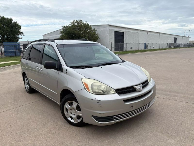 2004 Toyota Sienna LE