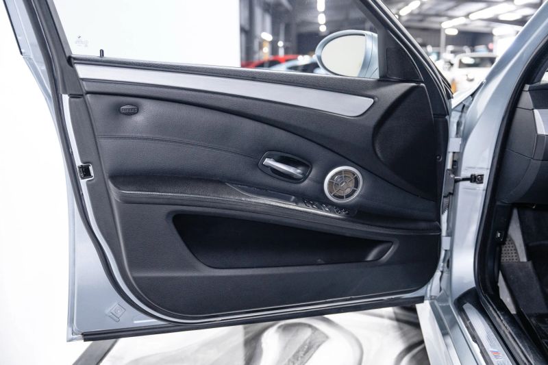 https://imagesdl.dealercenter.net/800/600/202507-7f0d8d2b8150403887bc9099e764d953.jpg