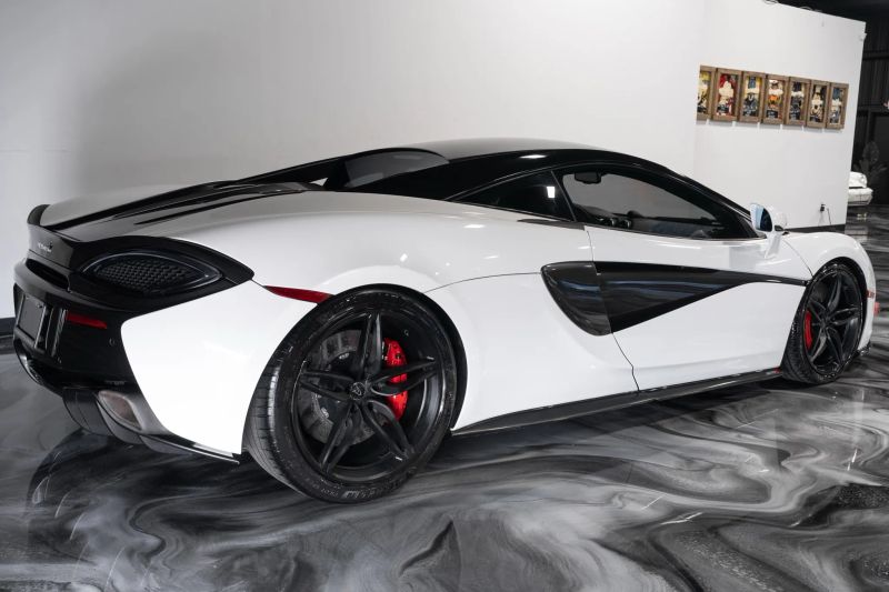 https://imagesdl.dealercenter.net/800/600/202507-7f878b7a9d004daaacd180726d4b025f.jpg