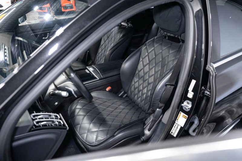 https://imagesdl.dealercenter.net/800/600/202507-7fcc999a21b3413ea9e119827c050cce.jpg