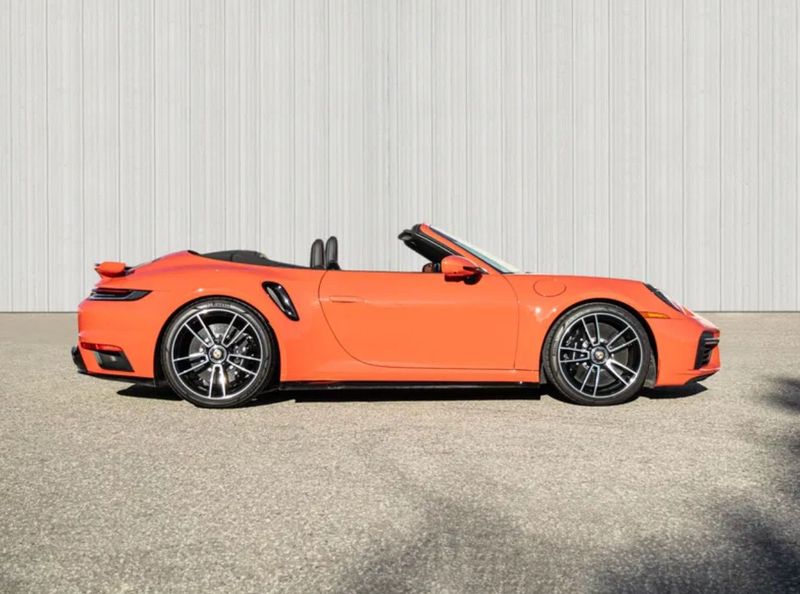 https://imagesdl.dealercenter.net/800/600/202507-825f0248397f4d1b89bd4ba5e1f7f942.jpg