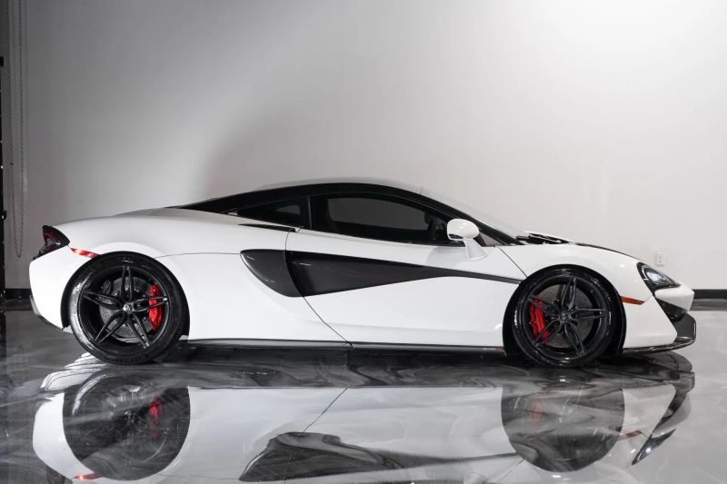 https://imagesdl.dealercenter.net/800/600/202507-84cf4fe72a4343879d92f1bc8dab57bf.jpg